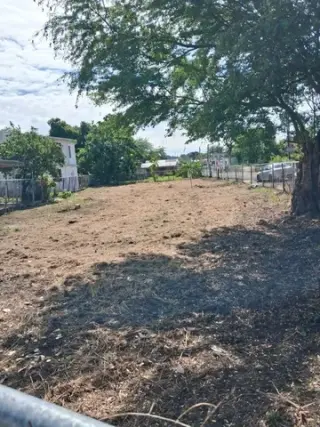 Dos Solares en Juana Diaz