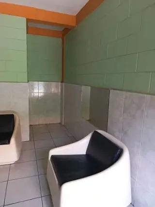 Vendo propiedad y negocio