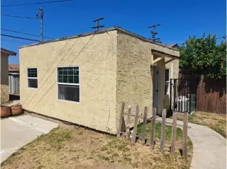 Hermosa casita single en renta