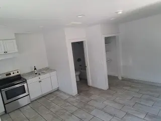 Hermosa casita single en renta
