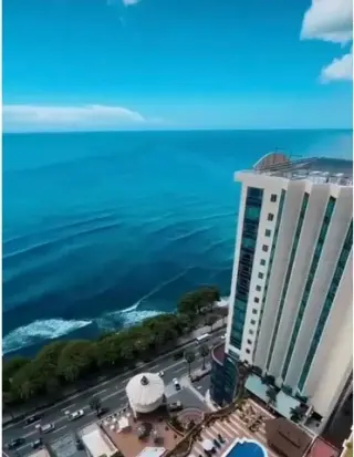 Viva como un Rey, Vista al mar