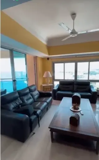 Viva como un Rey, Vista al mar