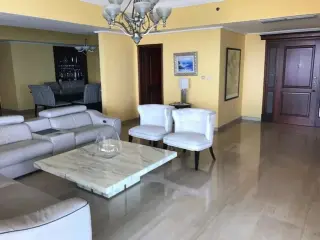 Viva como un Rey, Vista al mar