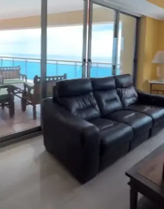 Viva como un Rey, Vista al mar