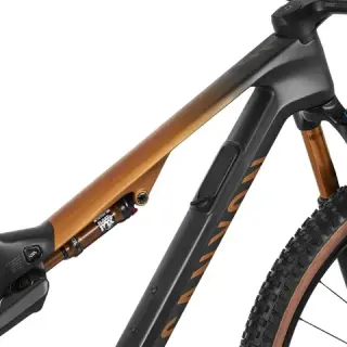 2024 Canyon Lux Trail CFR