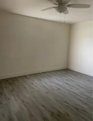 Rento Cuatro con Baño Comparti