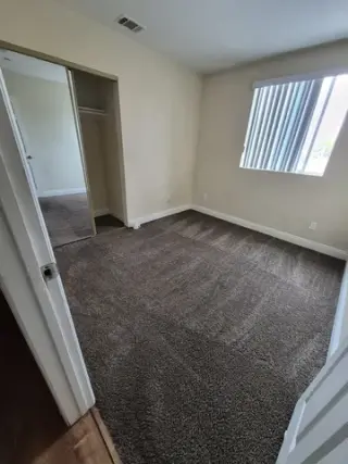 Un Cuarto En Renta