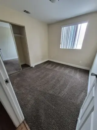Un Cuarto En Renta