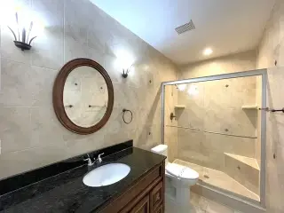 3 beds and 2 bath house