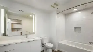 2 bedroom Apt  in Koreatown