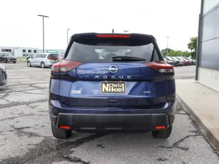 2025 Nissan Rogue AWD SV