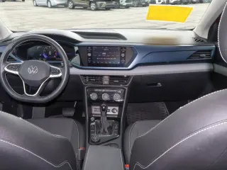 2023 Volkswagen Taos SE 4MOTION