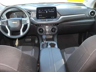2025 Chevrolet Blazer FWD 4dr LT w/2LT