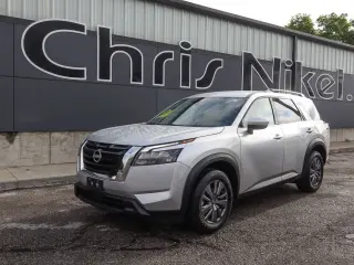 2025 Nissan Pathfinder SV 2WD