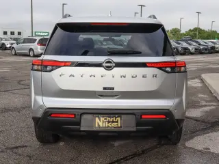 2025 Nissan Pathfinder SV 2WD