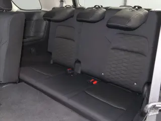 2025 Nissan Pathfinder SV 2WD