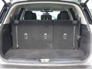 2025 Nissan Pathfinder SV 2WD