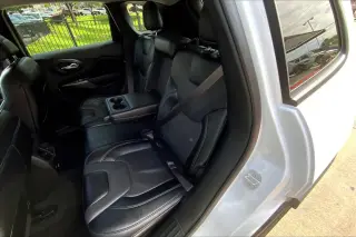 Jeep Cherokee 2022 4x4 Latitude Lux 4dr SUV