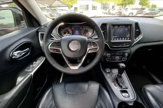Jeep Cherokee 2022 4x4 Latitude Lux 4dr SUV