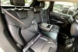 Jeep Cherokee 2022 4x4 Latitude Lux 4dr SUV