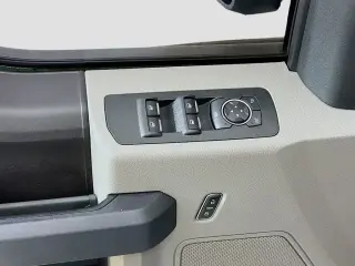 Ford F-150 2018 4x4 XL 4dr SuperCrew 5.5 ft. SB
