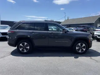 Jeep Grand Cherokee 2023 4x4 Overland 4xe 4dr SUV