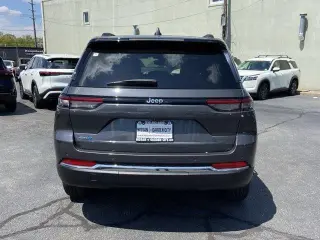 Jeep Grand Cherokee 2023 4x4 Overland 4xe 4dr SUV