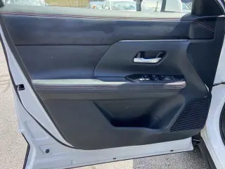 Nissan Kicks 2025 AWD SR 4dr Crossover