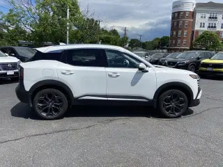 Nissan Kicks 2025 AWD SR 4dr Crossover