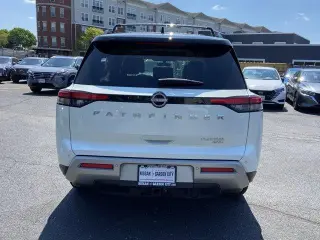 Nissan Pathfinder 2024 AWD Platinum 4dr SUV