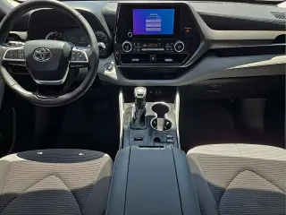 Toyota Highlander 2023 LE 4dr SUV