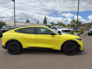 Ford Mustang Mach-E 2025 Premium 4dr SUV