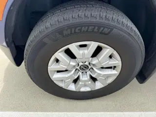 Nissan Frontier 2023 4x2 SV 4dr Crew Cab 5 ft. SB