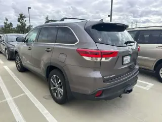 Toyota Highlander 2019 AWD XLE 4dr SUV