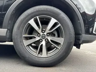 Toyota RAV4 2017 AWD XLE 4dr SUV