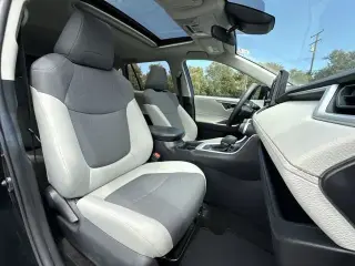 Toyota RAV4 2019 XLE 4dr SUV