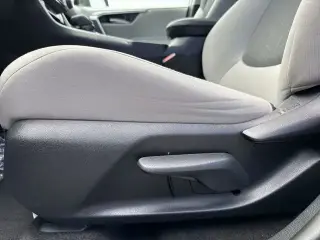 Toyota RAV4 2019 XLE 4dr SUV