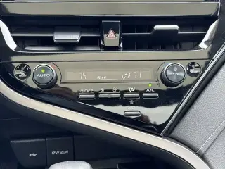 Toyota Camry 2022 XSE V6 4dr Sedan