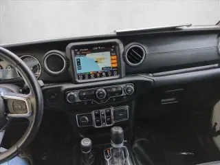 Jeep Wrangler Unlimited 2018 4x4 Sahara 4dr SUV (midyear release)