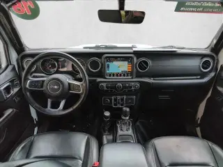 Jeep Wrangler Unlimited 2018 4x4 Sahara 4dr SUV (midyear release)