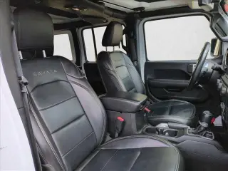 Jeep Wrangler Unlimited 2018 4x4 Sahara 4dr SUV (midyear release)