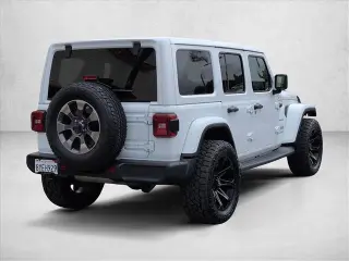 Jeep Wrangler Unlimited 2018 4x4 Sahara 4dr SUV (midyear release)