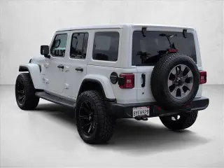 Jeep Wrangler Unlimited 2018 4x4 Sahara 4dr SUV (midyear release)