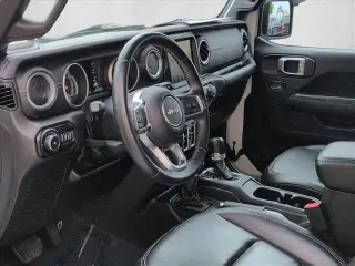 Jeep Wrangler Unlimited 2018 4x4 Sahara 4dr SUV (midyear release)