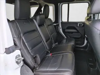 Jeep Wrangler Unlimited 2018 4x4 Sahara 4dr SUV (midyear release)