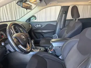 Jeep Cherokee 2015 Latitude 4dr SUV