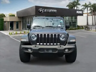 Jeep Wrangler Unlimited 2018 4x4 Sport 4dr SUV (midyear release)