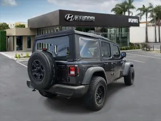 Jeep Wrangler Unlimited 2018 4x4 Sport 4dr SUV (midyear release)