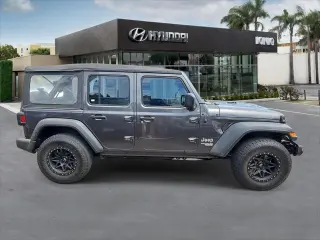 Jeep Wrangler Unlimited 2018 4x4 Sport 4dr SUV (midyear release)
