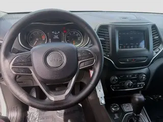 Jeep Cherokee 2019 4x4 Latitude 4dr SUV
